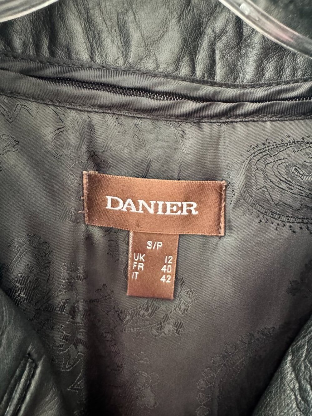 Danier black leather jacket - Picture 2 of 7